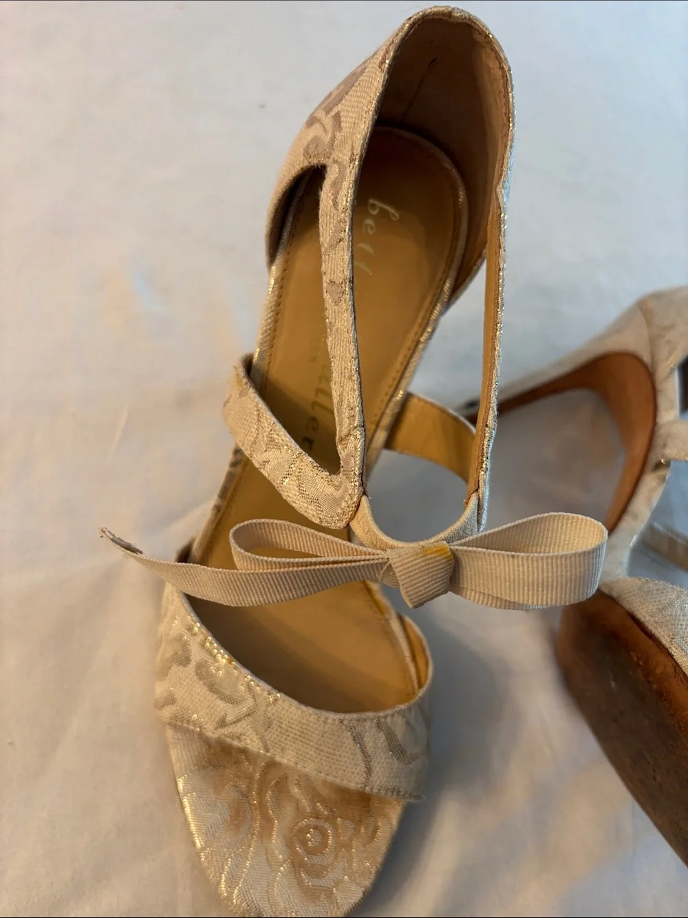 Bettye Mueller elegant Ivory Lace Open-Toe Heels with Ankle Tie, SZ 7.5